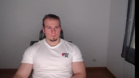 Snapshot of crazyangel8 chatting on December 12, 2024, 2:33 pm crazyangel8 online show from December 12, 2024, 2:33 pm