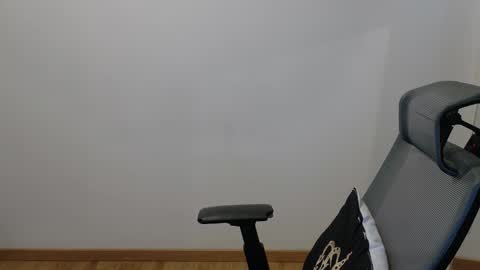 Snapshot of crazyangel8 chatting on January 11, 2025, 2:30 am crazyangel8 online show from January 11, 2025, 2:30 am