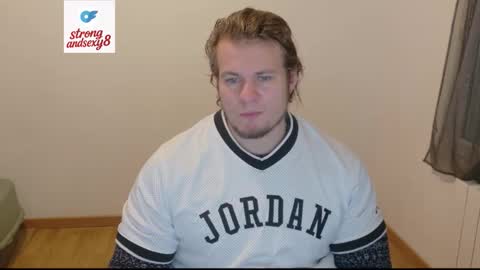 Snapshot of crazyangel8 chatting on January 12, 2026, 2:00 pm crazyangel8 online show from January 12, 2026, 2:00 pm