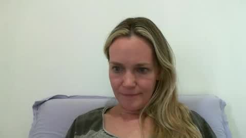 Anny online show from December 6, 2024, 8:40 pm