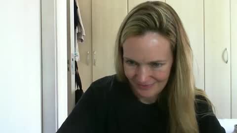 Anny online show from December 16, 2024, 3:22 pm