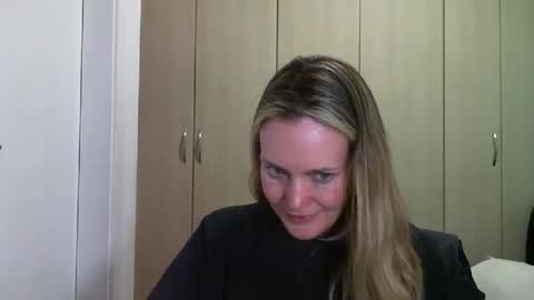 Anny online show from December 16, 2024, 9:31 pm