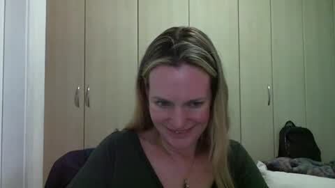 Anny online show from December 17, 2024, 9:38 pm