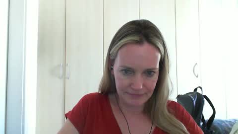 Anny online show from December 18, 2024, 6:25 pm