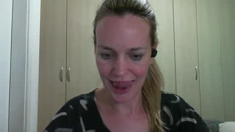 Anny online show from December 19, 2024, 12:34 am