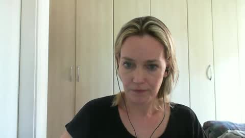 Anny online show from December 19, 2024, 10:56 am