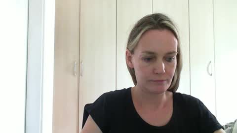 Anny online show from December 24, 2024, 1:28 pm