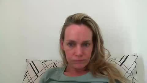 Anny online show from January 3, 2025, 5:10 pm