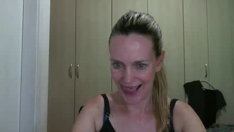 Anny online show from January 14, 2025, 12:11 am