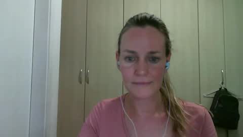 Anny online show from January 22, 2025, 9:10 pm