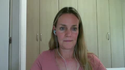 Anny online show from February 13, 2025, 6:48 pm