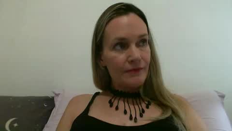 Anny online show from February 21, 2025, 9:54 pm