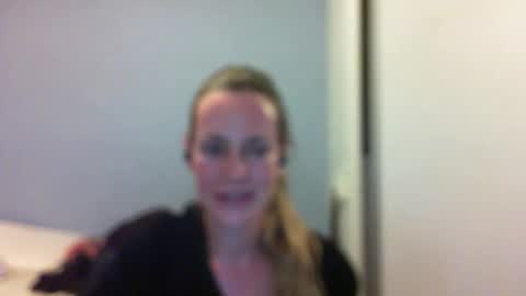 Snapshot of crazyanny chatting on October 17, 2025, 11:29 pm Anny online show from October 17, 2025, 11:29 pm