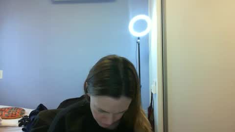 Snapshot of crazyanny chatting on October 31, 2025, 11:00 am Anny online show from October 31, 2025, 11:00 am