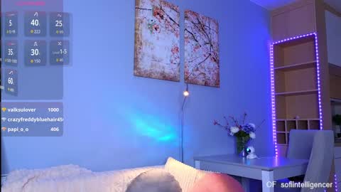 Snapshot of crazybabyyy chatting on October 27, 2025, 6:01 pm Valeri  Val    online show from October 27, 2025, 6:01 pm