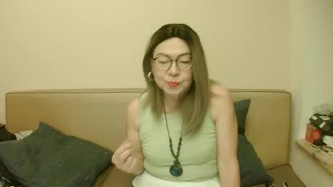 Snapshot of crazychika chatting on October 12, 2025, 3:33 pm Kelly   online show from October 12, 2025, 3:33 pm