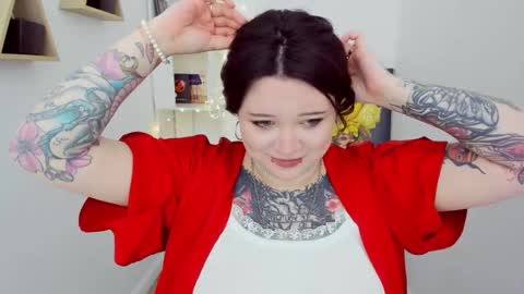 crazydaisiy online show from February 18, 2025, 10:27 am