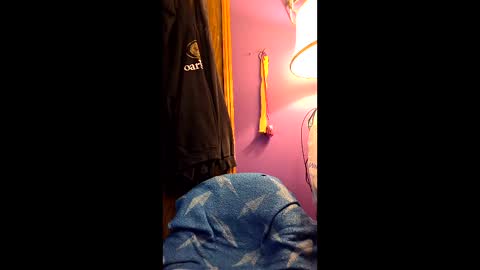 crazygirl802 online show from April 19, 2026, 10:23 pm