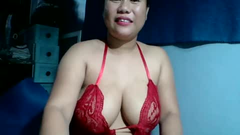 Snapshot of crazylady32 chatting on August 3, 2026, 7:28 pm crazylady32 online show from August 3, 2026, 7:28 pm