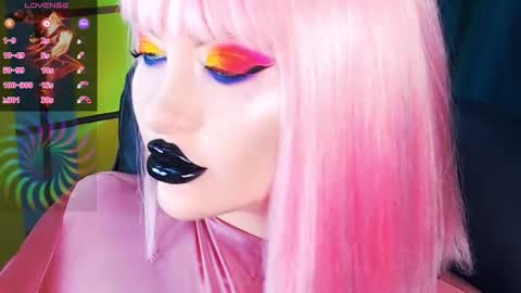 Roxy online show from September 10, 2025, 9:09 am