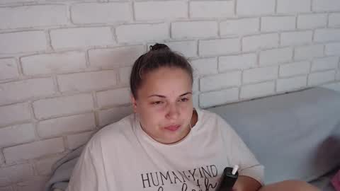 Snapshot of crazyy_girl_ chatting on September 22, 2025, 1:46 pm Crazyy Girl  online show from September 22, 2025, 1:46 pm