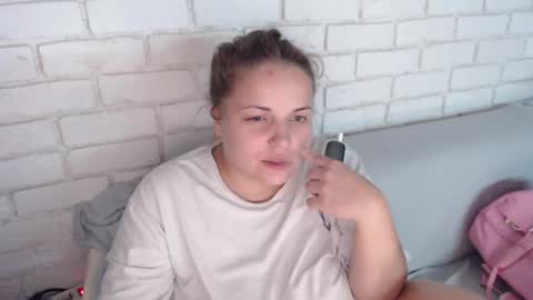 Snapshot of crazyy_girl_ chatting on October 9, 2025, 5:44 pm Crazyy Girl  online show from October 9, 2025, 5:44 pm