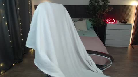 Crazyy Girl  online show from July 8, 2026, 1:54 am