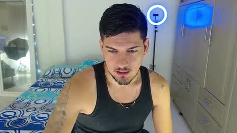 Snapshot of crazyybull chatting on October 13, 2025, 4:01 am Bull online show from October 13, 2025, 4:01 am