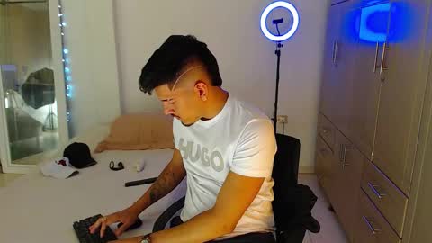 Bull online show from November 14, 2025, 5:17 am