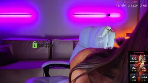 crazzy cherry online show from January 2, 2025, 1:19 pm