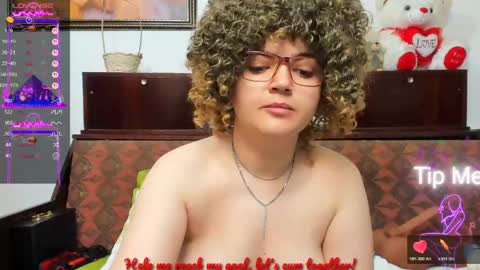 Snapshot of crazzy_pussy chatting on April 27, 2026, 10:46 am Ana online show from April 27, 2026, 10:46 am