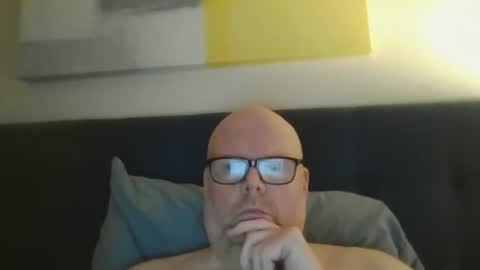 Snapshot of cre73 chatting on April 9, 2026, 2:22 am Cameron73 online show from April 9, 2026, 2:22 am