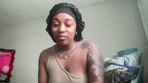 Snapshot of creame_sensation chatting on February 26, 2026, 3:55 pm PHANTOMTARGARYENXXX online show from February 26, 2026, 3:55 pm