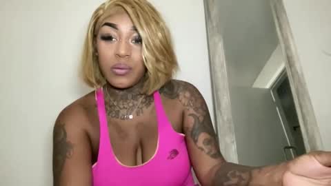 Snapshot of creame_sensation chatting on March 10, 2026, 12:43 pm PHANTOMTARGARYENXXX online show from March 10, 2026, 12:43 pm