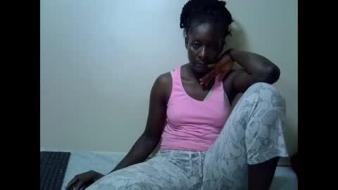 creamiepussyy online show from March 23, 2026, 11:14 am