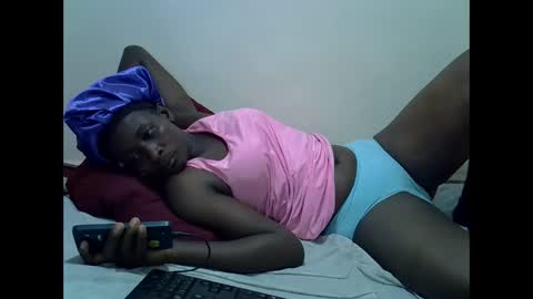 creamiepussyy online show from March 28, 2026, 11:15 pm