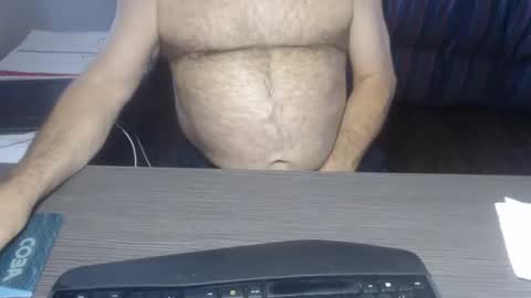 Creamormilk online show from October 18, 2025, 12:50 pm