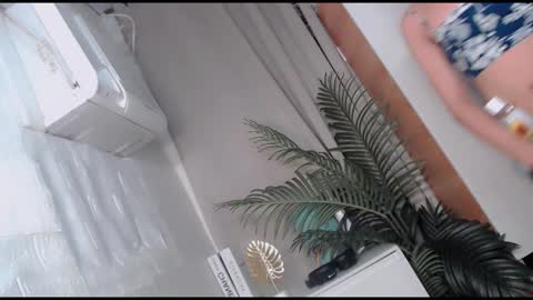 Delilah online show from October 14, 2025, 8:26 am