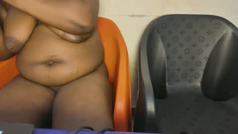 Snapshot of creamyposh1 chatting on March 10, 2026, 9:36 am creamyposh1 online show from March 10, 2026, 9:36 am