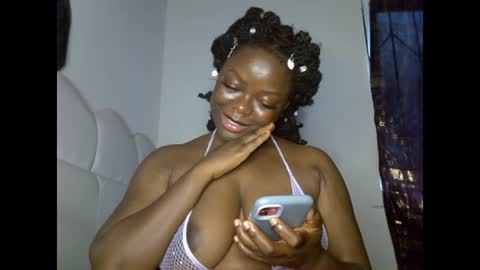 Snapshot of creamypussyxx chatting on July 20, 2026, 9:56 am creamypussyxx online show from July 20, 2026, 9:56 am