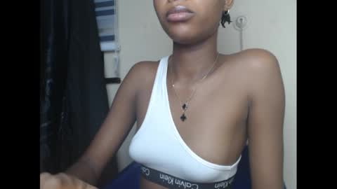 creamyxmuffin online show from March 7, 2025, 2:46 am