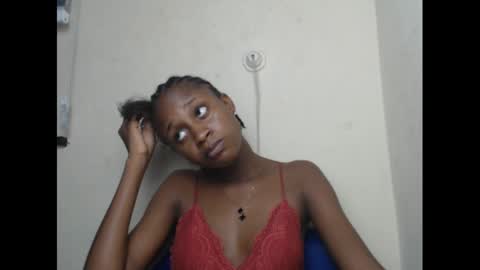 creamyxmuffin online show from March 12, 2025, 5:57 am