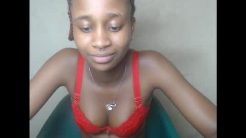 creamyxmuffin online show from September 13, 2025, 10:48 am