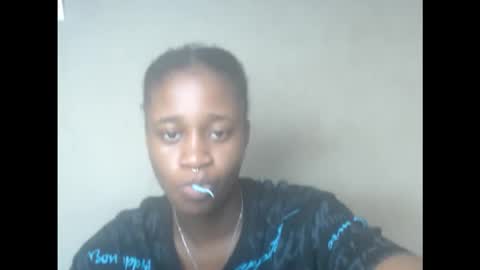 creamyxmuffin online show from September 14, 2025, 7:40 am