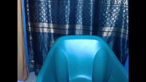 creamyxsugar online show from September 13, 2025, 6:40 pm