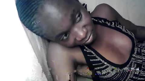 creamyxsugar online show from October 21, 2025, 9:54 am