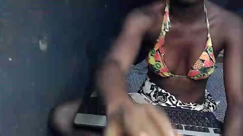 Snapshot of creamyxsugar chatting on February 15, 2026, 3:47 am creamyxsugar online show from February 15, 2026, 3:47 am