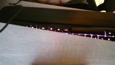 creator8871 online show from October 8, 2025, 2:47 pm