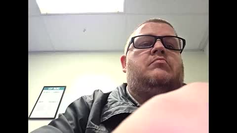 Snapshot of creeeping_death chatting on February 25, 2026, 6:34 am The hopeless romantic online show from February 25, 2026, 6:34 am