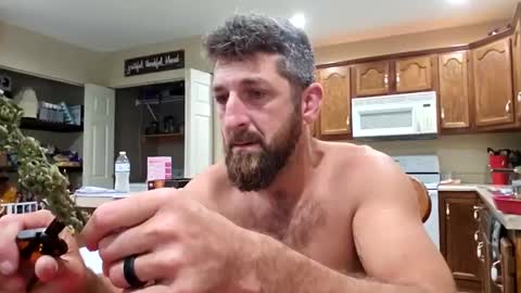 Snapshot of creeksidecouple chatting on October 1, 2025, 7:42 pm Creeksidecouple online show from October 1, 2025, 7:42 pm